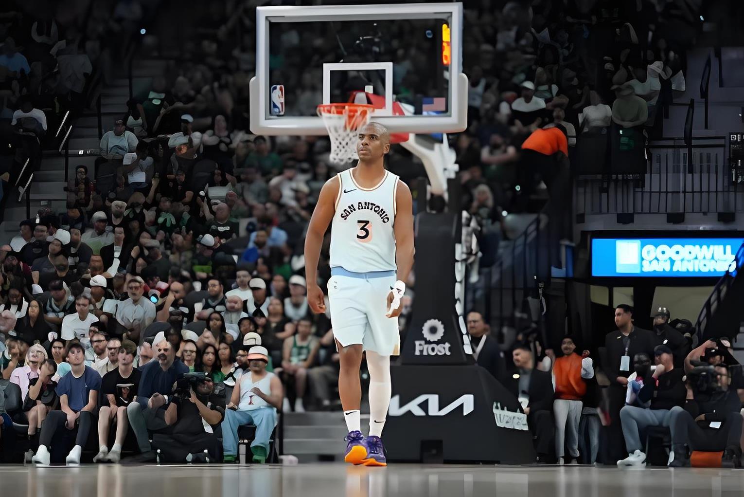 勇士队后卫意外遭遇路口事故伤病,士气大振 勇士队后卫意外遭遇路口事故伤病,士气大振