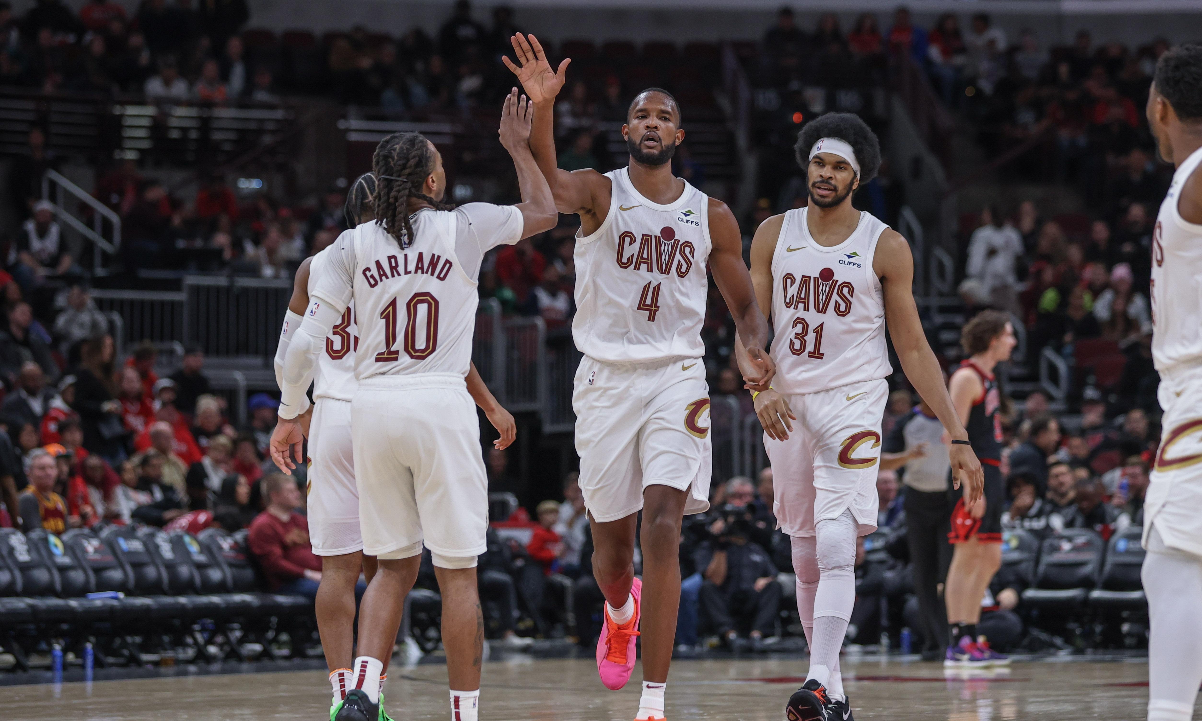 吉林队碾压骑士，米切尔统治全场