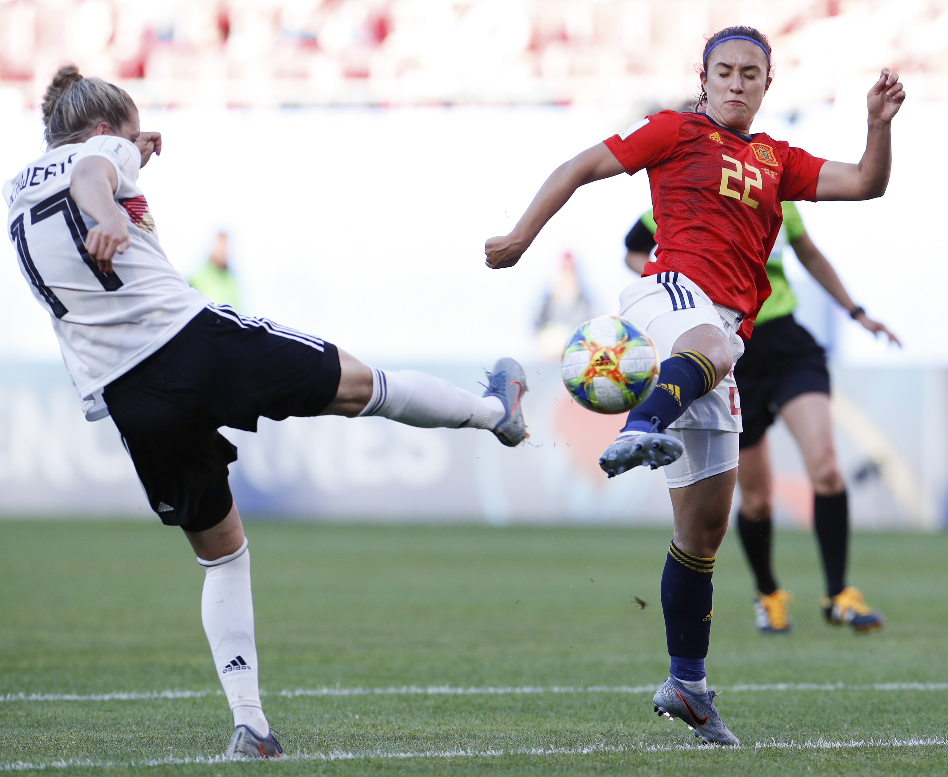 中国队完胜德国队，黄鸭组合带队取胜